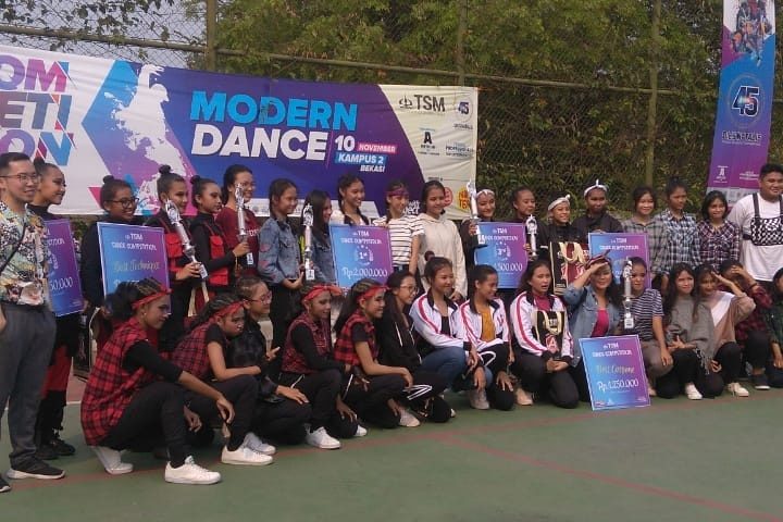 Menjadi Juara 1 di Hari Pahlawan