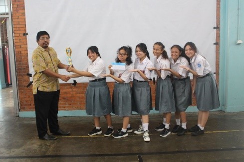 lomba Modern Dance : Juara 2 nih !!!